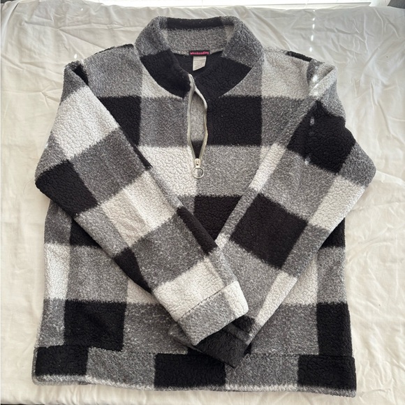 Weekending Sweaters - Cozy Plaid Quarter-Zip Sherpa Pullover Sweater – Black/Grey/White
